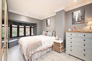 Meadow Head Drive Meadowhead